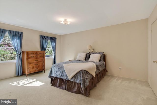 607 SPRING LINE DR, West Chester, PA 19382
