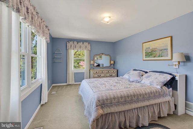 607 SPRING LINE DR, West Chester, PA 19382