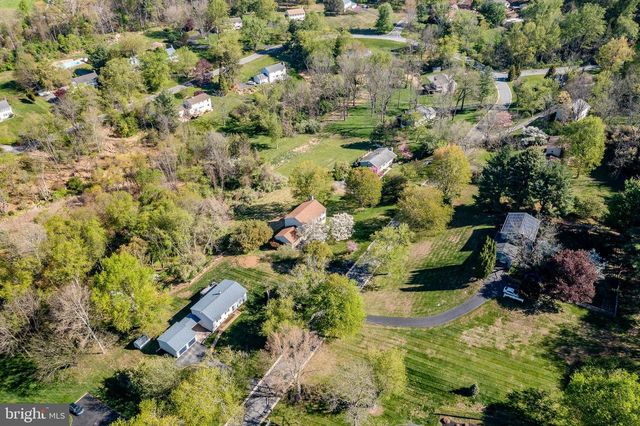 607 SPRING LINE DR, West Chester, PA 19382