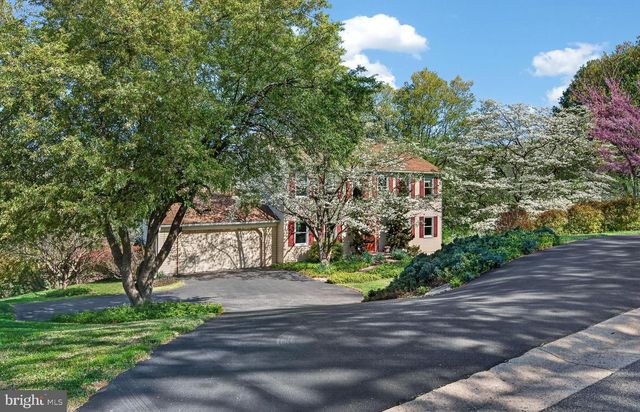 607 SPRING LINE DR, West Chester, PA 19382