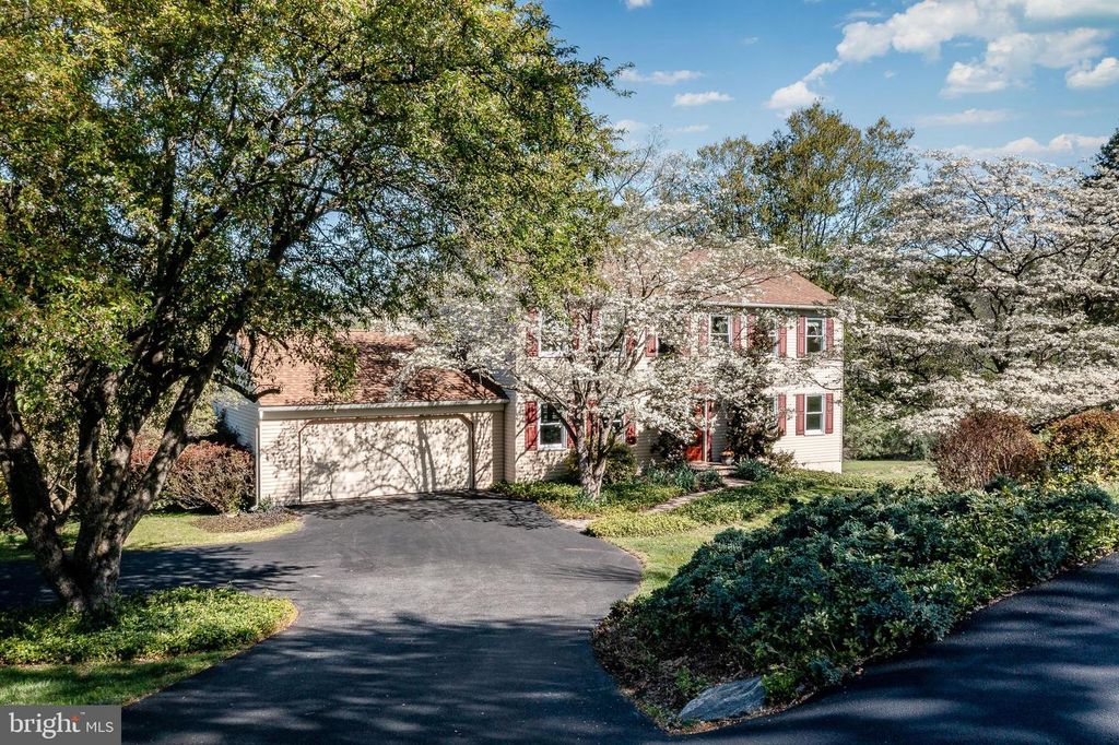 607 SPRING LINE DR, West Chester, PA 19382