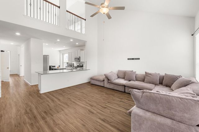 718 Hereford LOOP, Hutto, TX 78634