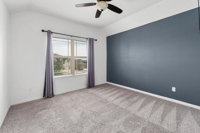 718 Hereford LOOP, Hutto, TX 78634