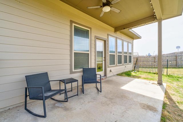 718 Hereford LOOP, Hutto, TX 78634