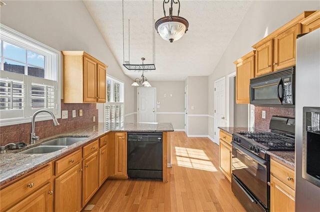 532 Stoneland Place, Lawrenceville, GA 30046