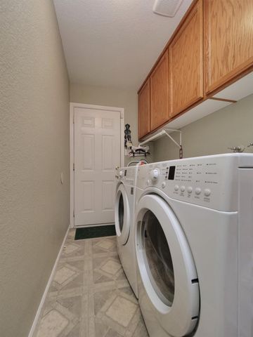 9179 Pershing Ave, Orangevale, CA 95662