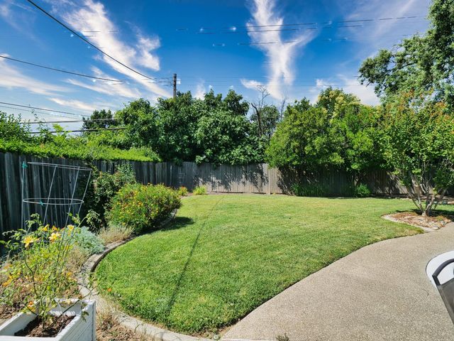 9179 Pershing Ave, Orangevale, CA 95662