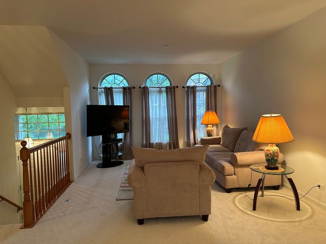 613 Prestwick Lane, Wheeling, IL 60090