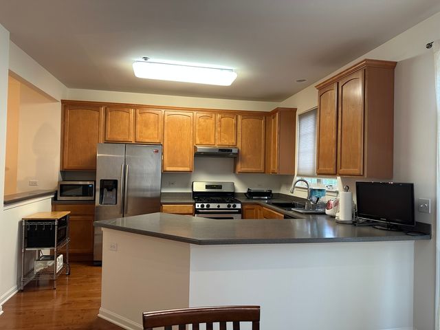 613 Prestwick Lane, Wheeling, IL 60090