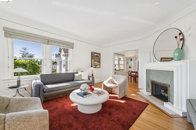 342 Elwood Ave, Oakland, CA 94610