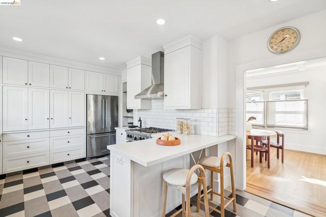 342 Elwood Ave, Oakland, CA 94610