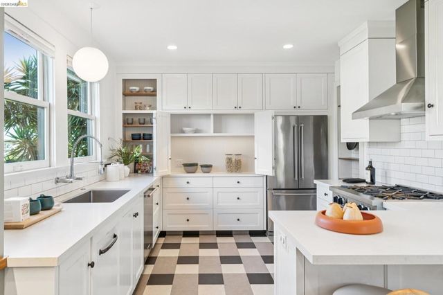 342 Elwood Ave, Oakland, CA 94610