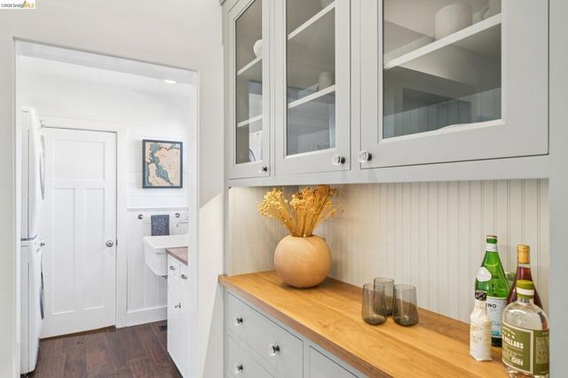 342 Elwood Ave, Oakland, CA 94610