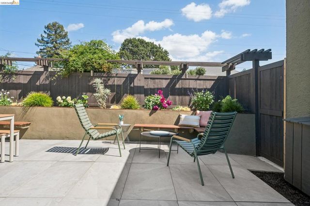 342 Elwood Ave, Oakland, CA 94610