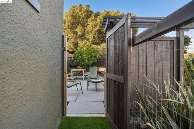 342 Elwood Ave, Oakland, CA 94610