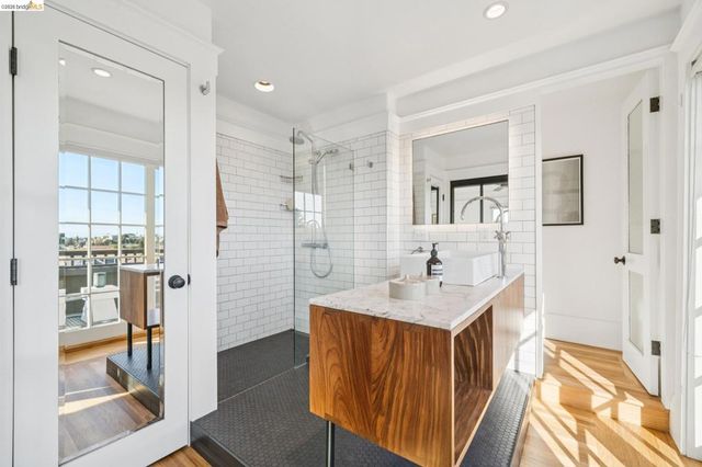 342 Elwood Ave, Oakland, CA 94610