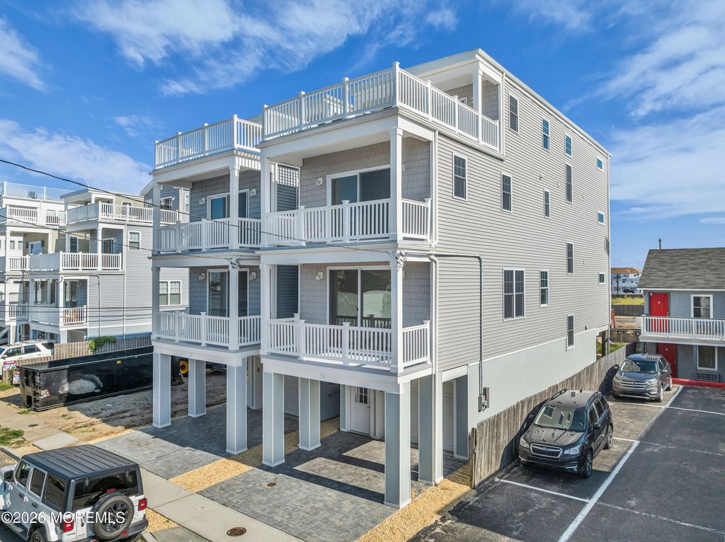 54 Franklin Avenue, Seaside Heights, NJ 08751
