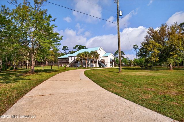 301 Prentiss Road, Pass Christian, MS 39571