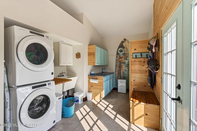 301 Prentiss Road, Pass Christian, MS 39571