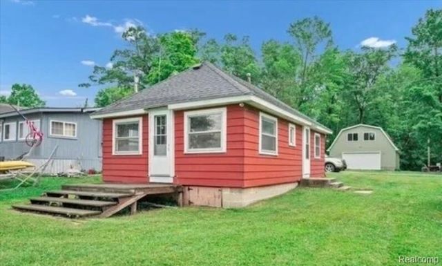 5960 Birchwood Drive, Hale, MI 48739