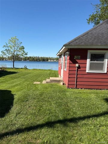 5960 Birchwood Drive, Hale, MI 48739