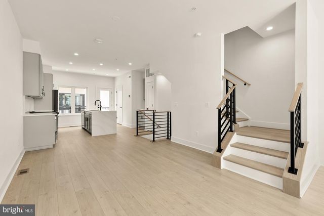 2615 OLMSTED CT NW, Washington, DC 20001