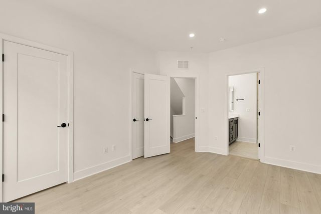 2615 OLMSTED CT NW, Washington, DC 20001
