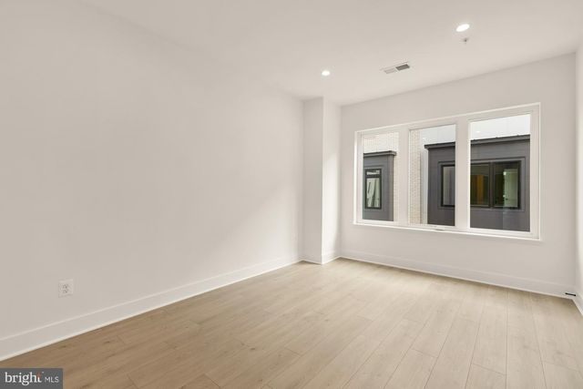 2615 OLMSTED CT NW, Washington, DC 20001