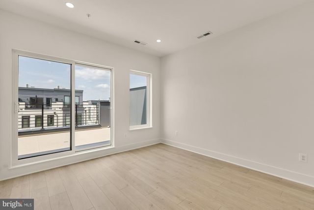 2615 OLMSTED CT NW, Washington, DC 20001