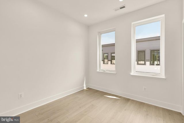 2615 OLMSTED CT NW, Washington, DC 20001
