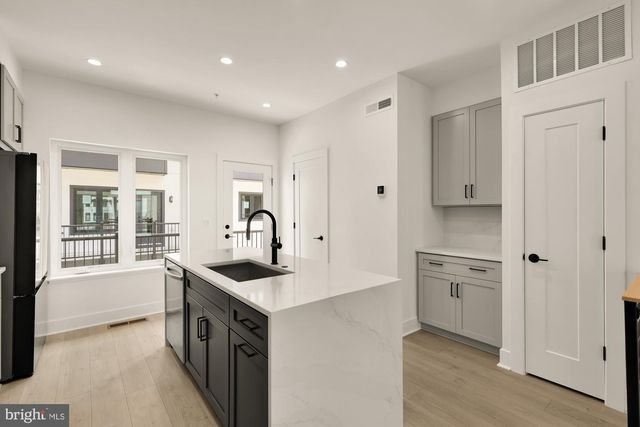 2615 OLMSTED CT NW, Washington, DC 20001