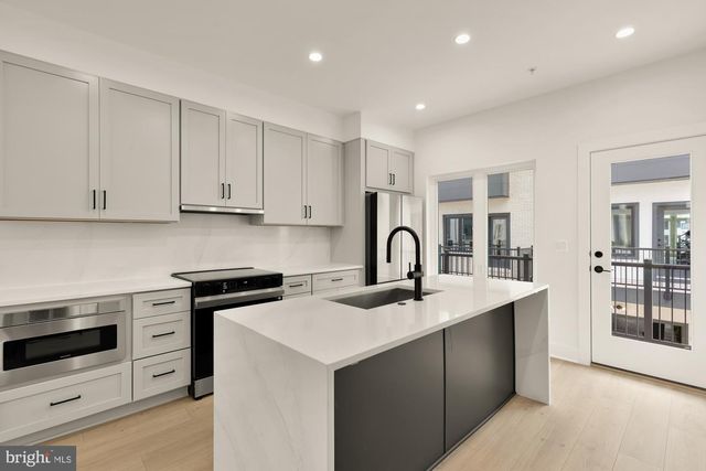 2615 OLMSTED CT NW, Washington, DC 20001