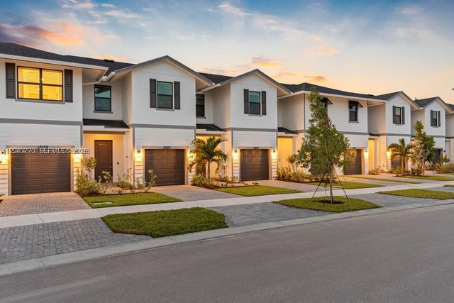 13138 Valletta Way 32-186, Port St. Lucie, FL 34987