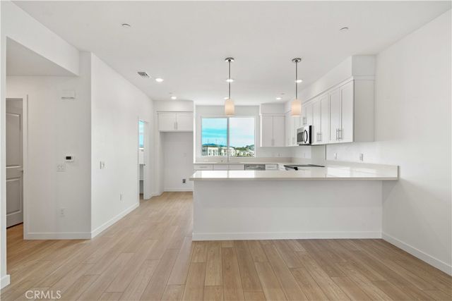 27331 Bear Creek Lane, Valencia, CA 91381