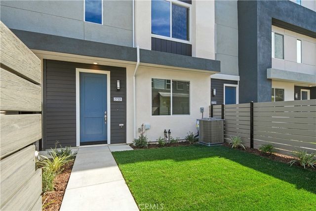 27331 Bear Creek Lane, Valencia, CA 91381