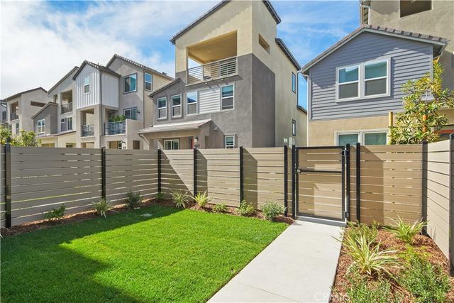 27331 Bear Creek Lane, Valencia, CA 91381