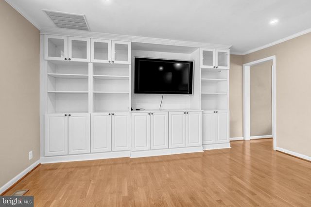 3525 DEVON DR, Falls Church, VA 22042