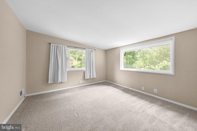 3525 DEVON DR, Falls Church, VA 22042
