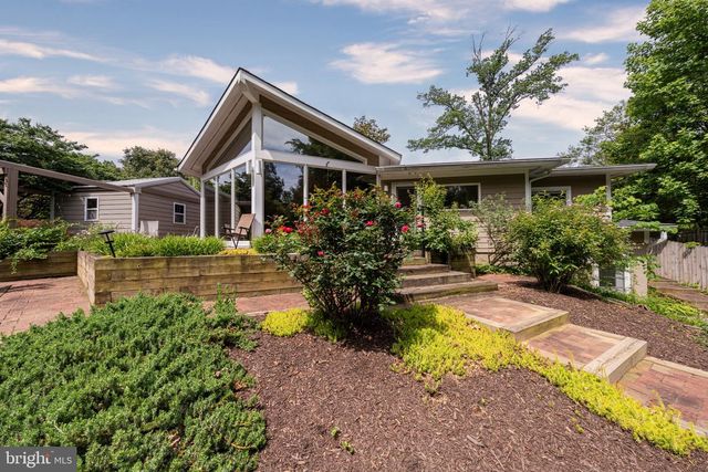 3525 DEVON DR, Falls Church, VA 22042