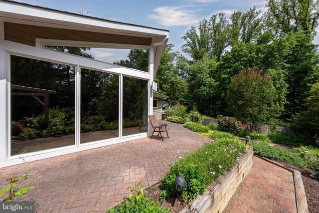 3525 DEVON DR, Falls Church, VA 22042