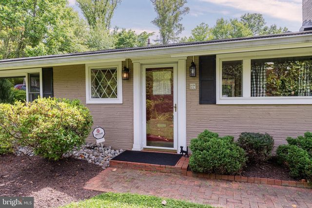 3525 DEVON DR, Falls Church, VA 22042