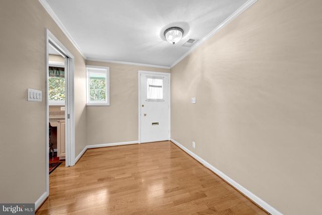 3525 DEVON DR, Falls Church, VA 22042