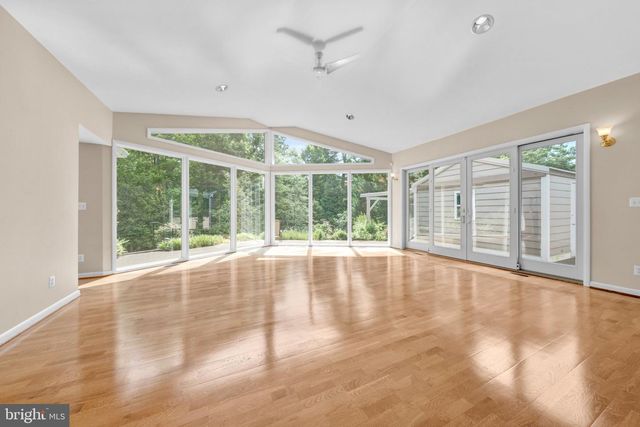3525 DEVON DR, Falls Church, VA 22042