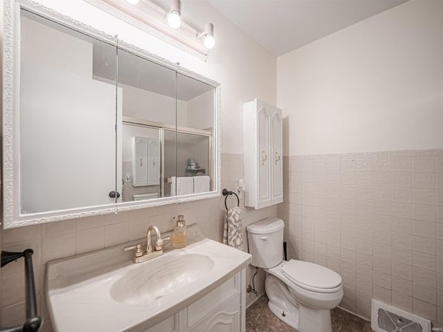 1829 S Parker Drive, Evansville, IN 47714