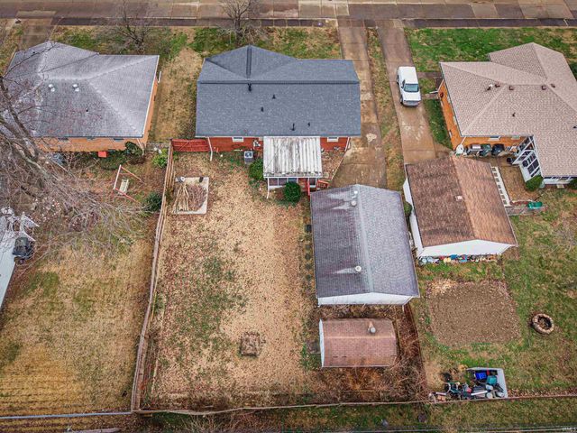 1829 S Parker Drive, Evansville, IN 47714