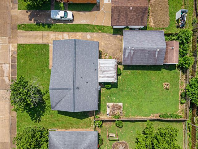 1829 S Parker Drive, Evansville, IN 47714