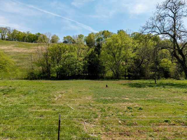 305 Ingram Rd, Pulaski, TN 38478