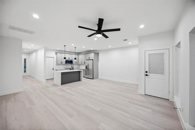 8218 Lawler Street B, Houston, TX 77051