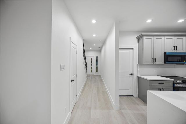 8218 Lawler Street B, Houston, TX 77051