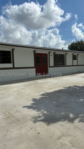 14521 SW 296th St, Homestead, FL 33033
